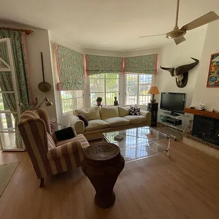 Spacious House With Private Pool Next To Golf Club Holiday home